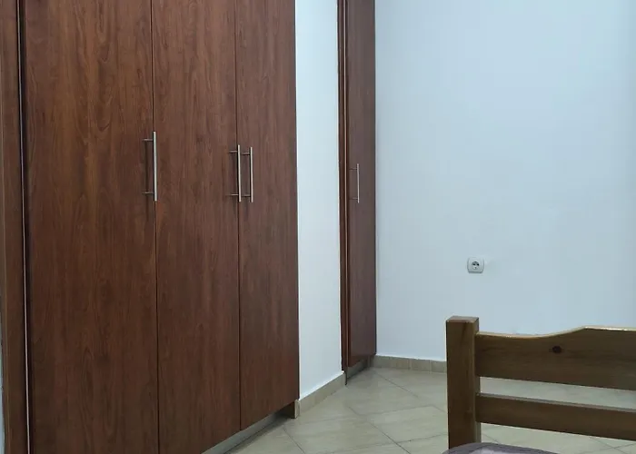 Apartment House Alexandros *